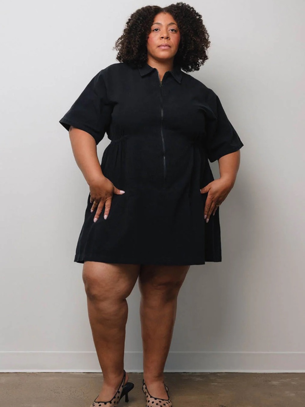 Noble Utility Dress In Ash  Black Zip-Front Short Sleeve Dress With Pockets 1X - Picture 2 of 8